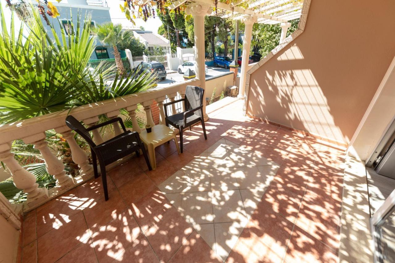 Melis Hotel Kusadasi Exterior photo
