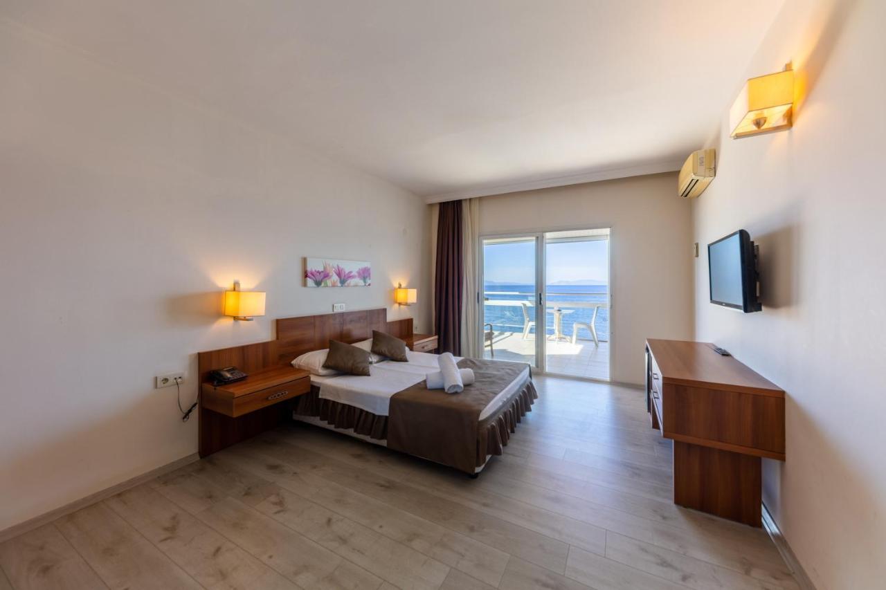 Melis Hotel Kusadasi Exterior photo