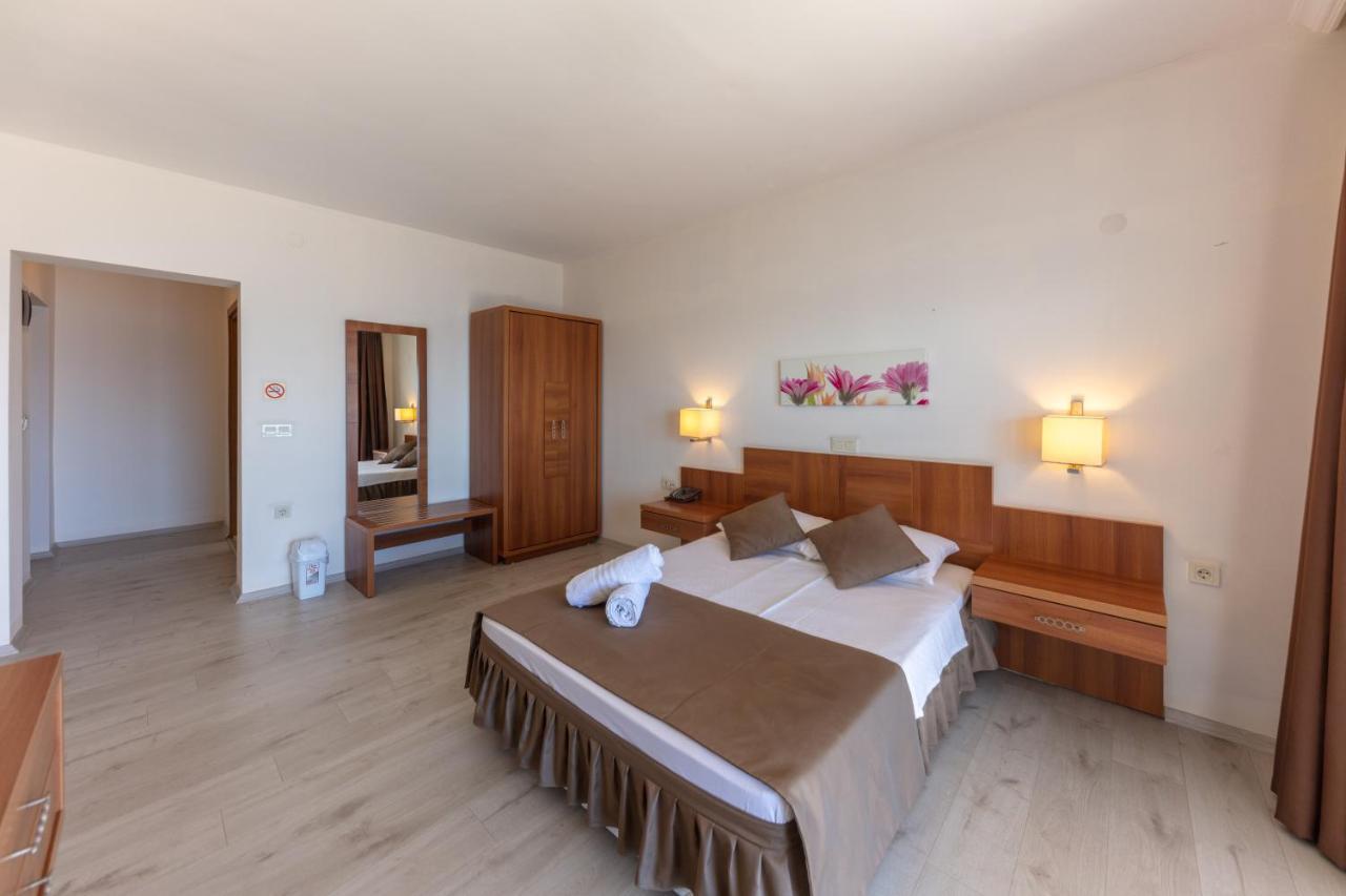 Melis Hotel Kusadasi Exterior photo