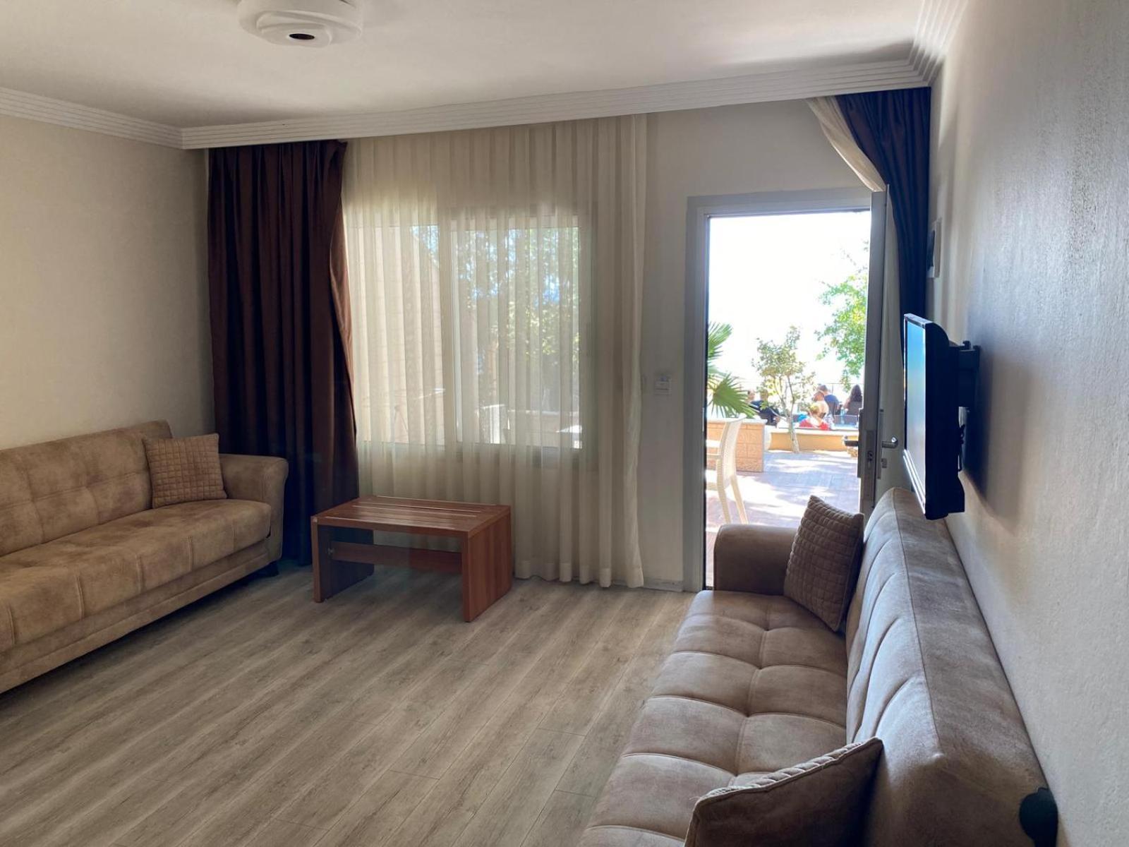Melis Hotel Kusadasi Exterior photo
