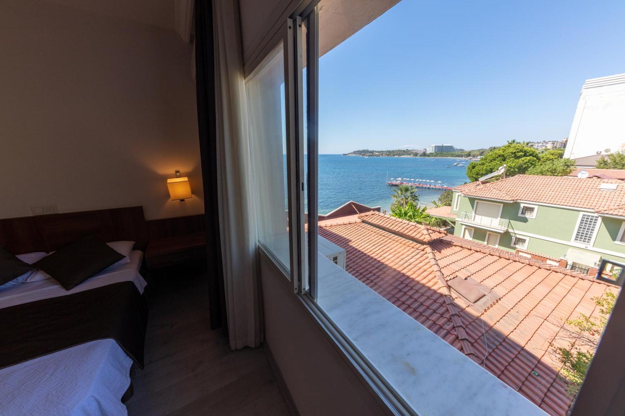 Melis Hotel Kusadasi Exterior photo
