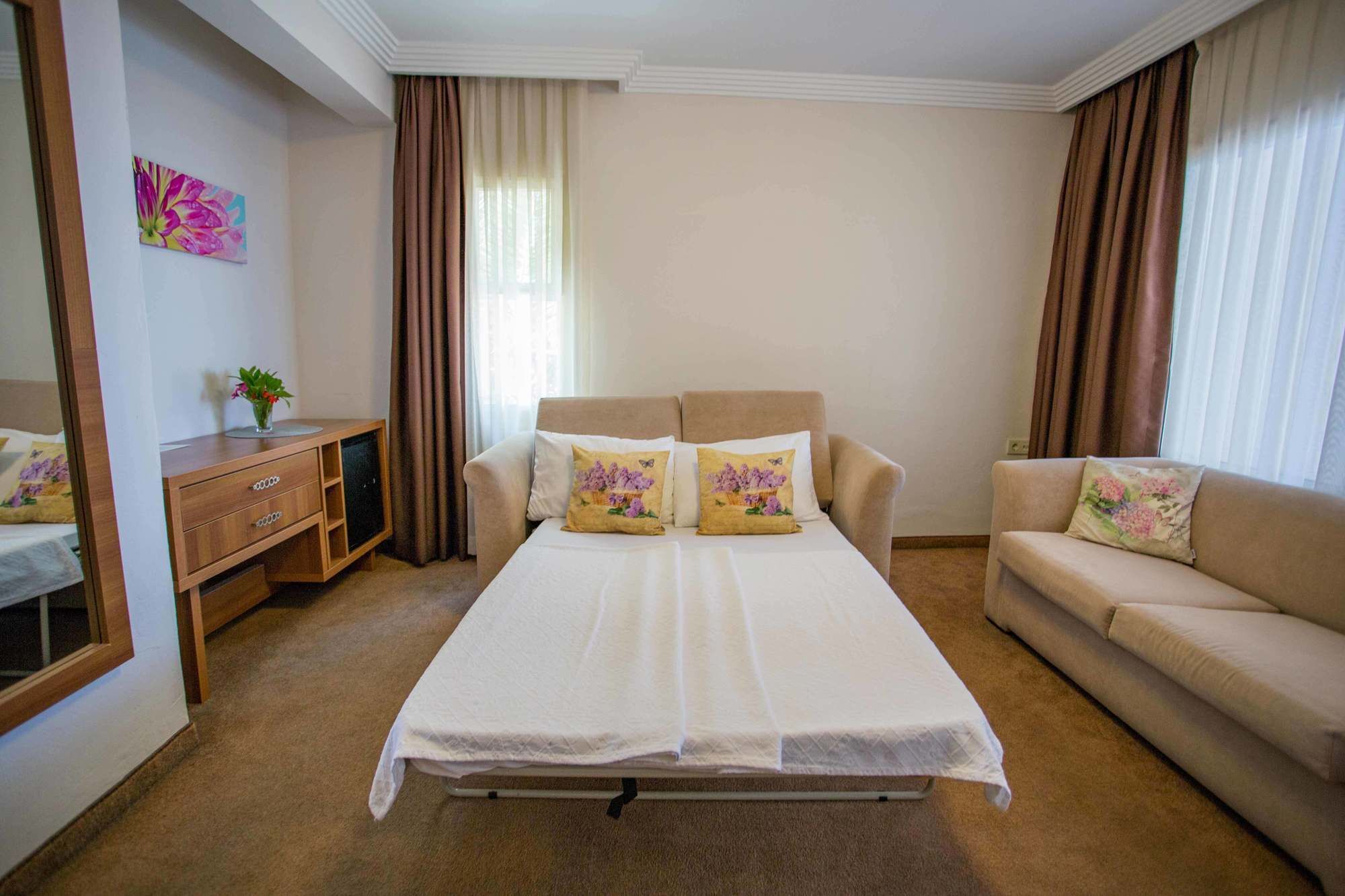 Melis Hotel Kusadasi Exterior photo